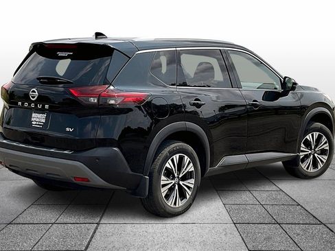 Used 2021 Nissan Rogue SV w/ Premium Package image 12