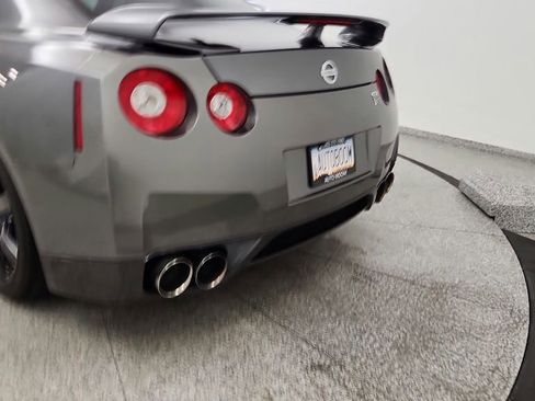 Used 2009 Nissan GT-R Premium AWD/4WD image 18