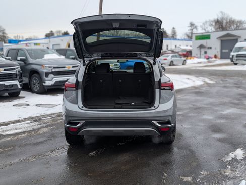 Used 2023 Buick Envision Essence image 40