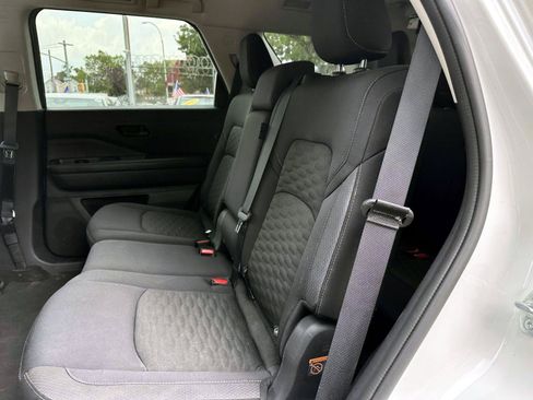 Used 2024 Nissan Pathfinder SV AWD/4WD image 15