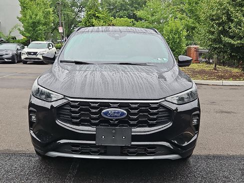 Used 2023 Ford Escape ST-Line Select w/ Tech Pack #2 AWD/4WD image 2