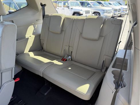 Used 2018 Volkswagen Atlas SE FWD image 18