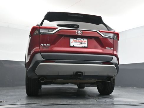 Used 2022 Toyota RAV4 Limited FWD image 24