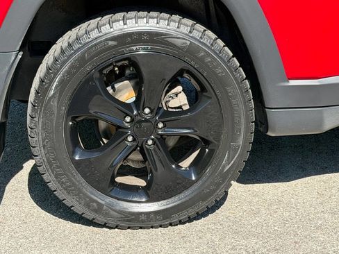 Used 2018 Jeep Compass Sport AWD/4WD image 11