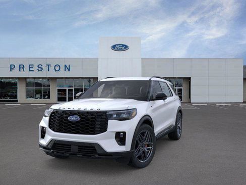 New 2026 Ford Explorer ST-Line w/ ST-Line Street Pack image 2