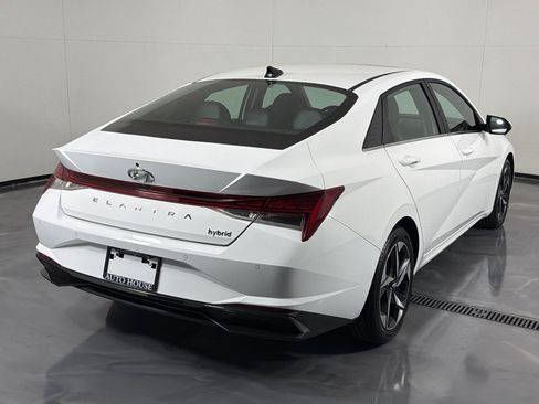 Used 2023 Hyundai Elantra Limited FWD image 5