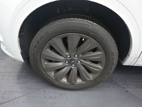 Used 2020 Land Rover Discovery Sport S R-Dynamic AWD/4WD image 9