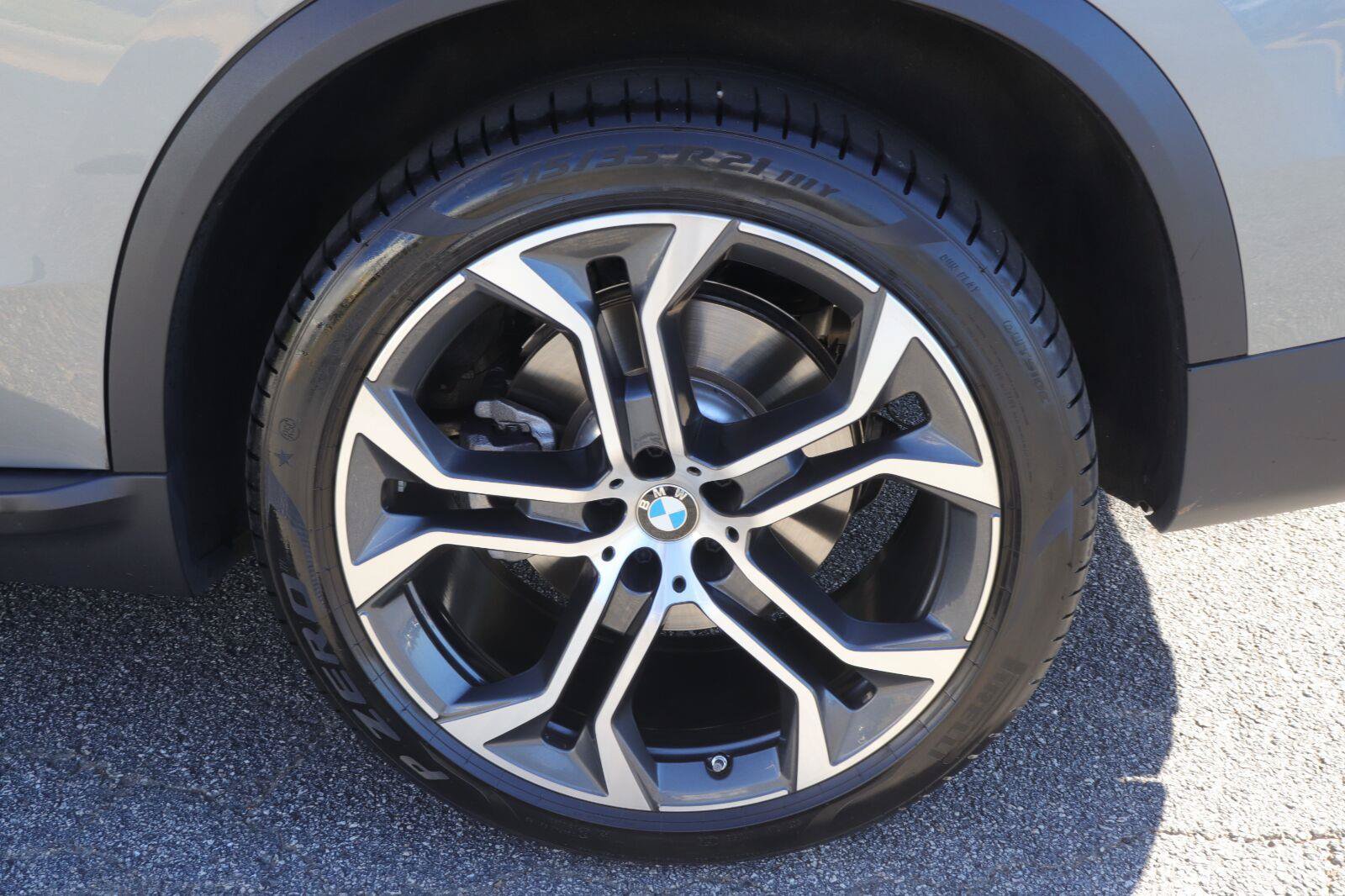 Used 2026 BMW X5 sDrive40i w/ Climate Comfort Package RWD image 39
