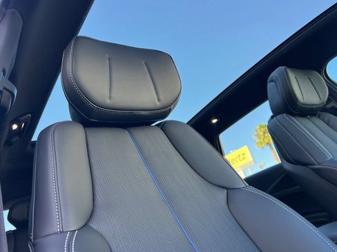 Used 2026 Cadillac Lyriq Luxury w/ LPO, Floor Liner Package RWD image 19