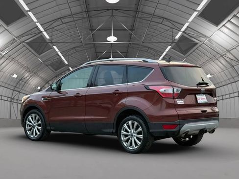 Used 2018 Ford Escape Titanium image 5