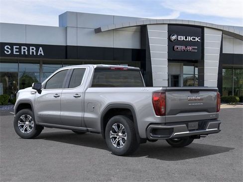 New 2026 GMC Sierra 1500 SLE image 3