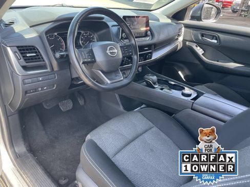Certified 2025 Nissan Rogue SV AWD/4WD image 18