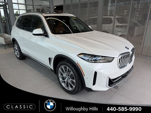 New 2026 BMW X5 xDrive50e AWD/4WD image 1
