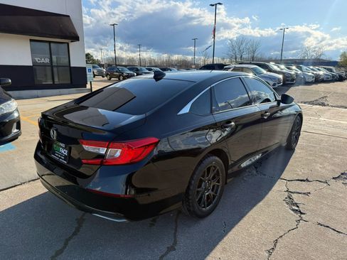 Used 2018 Honda Accord LX image 14
