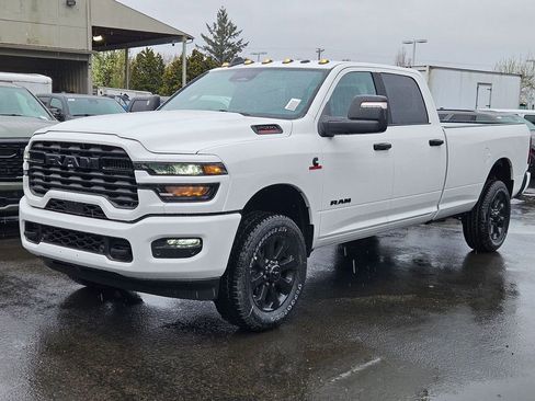 New 2026 RAM 2500 Big Horn AWD/4WD image 3