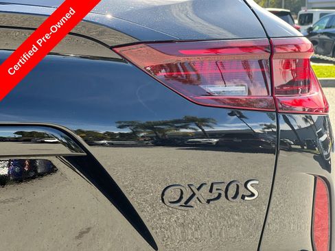 Used 2025 INFINITI QX50 Sport image 29