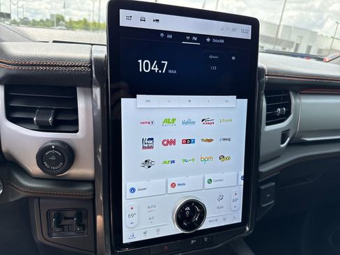 Used 2022 Ford Expedition Timberline AWD/4WD image 17