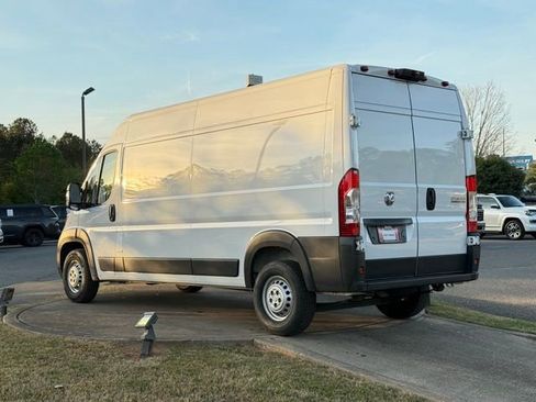 Used 2024 RAM ProMaster 2500 w/ Convenience Group image 5