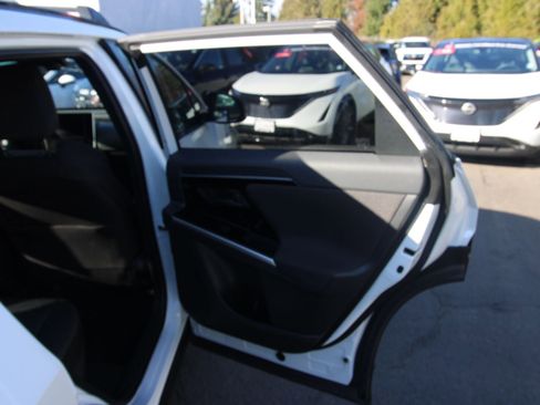 Used 2025 Subaru Solterra Premium image 23