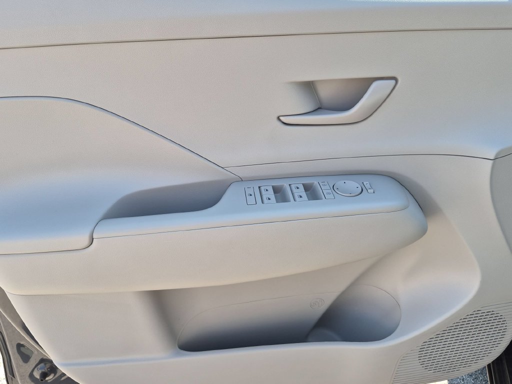 Used 2026 Hyundai Kona SEL Sport FWD image 11