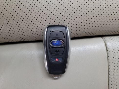 Used 2019 Subaru Ascent Limited w/ Popular Package #3 image 32