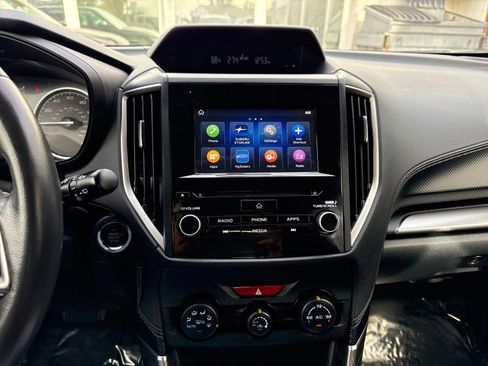 Used 2023 Subaru Forester Premium image 18