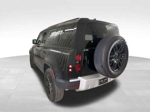 Used 2025 Land Rover Defender 110 S AWD/4WD image 7