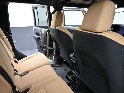 New 2026 Jeep Gladiator Willys AWD/4WD image 21