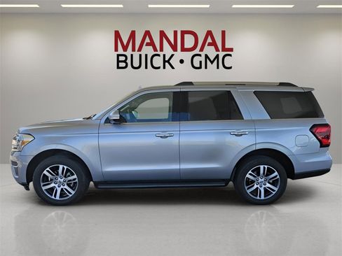 Used 2024 Ford Expedition Limited image 9