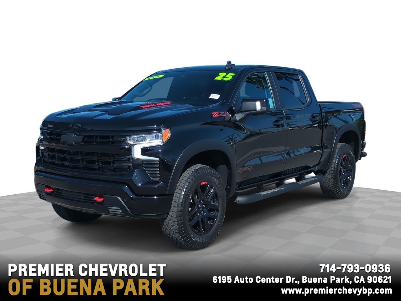 Used 2025 Chevrolet Silverado 1500 LT Trail Boss w/ Convenience Package II AWD/4WD image 1