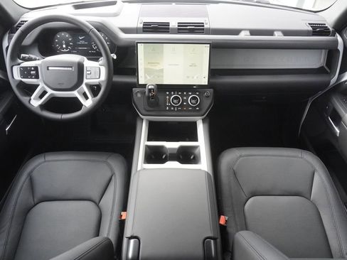 New 2026 Land Rover Defender 110 X-Dynamic SE image 9