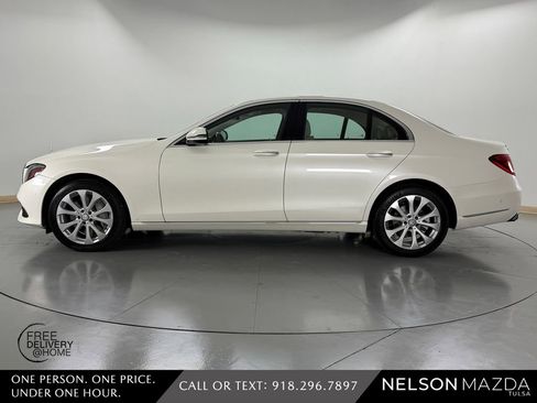Used 2017 Mercedes-Benz E 300 4MATIC image 9