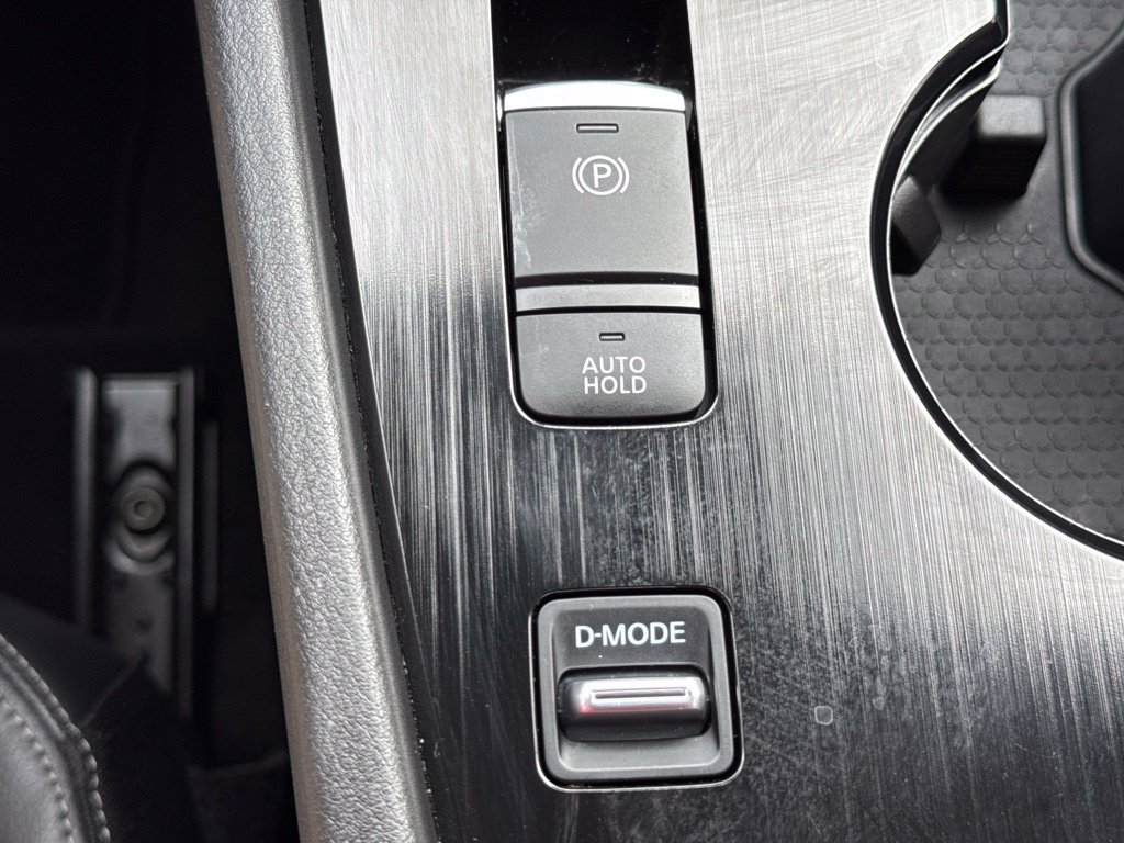 Certified 2025 Nissan Rogue SL FWD image 30