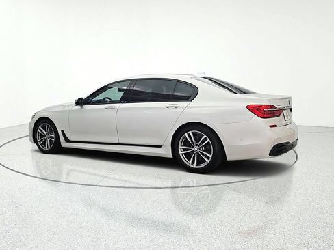 Used 2019 BMW 750i xDrive w/ Executive Package AWD/4WD image 4