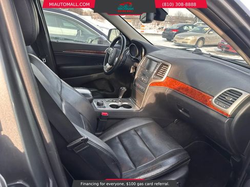 Used 2013 Jeep Grand Cherokee Limited w/ Luxury Group II image 19