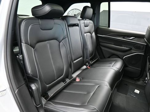 New 2026 Jeep Grand Cherokee Limited w/ Limited Altitude Package RWD image 38