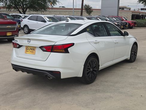 New 2026 Nissan Altima 2.5 SV FWD image 3