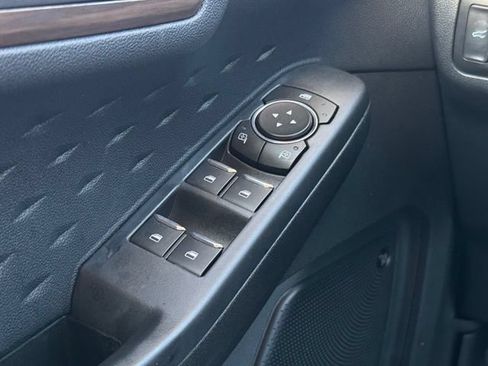 Used 2020 Ford Escape Titanium AWD/4WD image 36