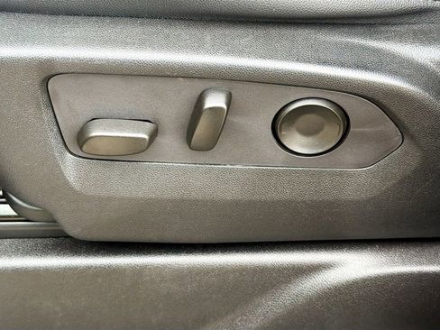 Used 2024 Chevrolet Tahoe LT image 28