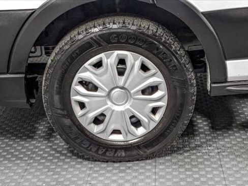 Used 2022 Ford E-Transit 148 High Roof Extended RWD image 28