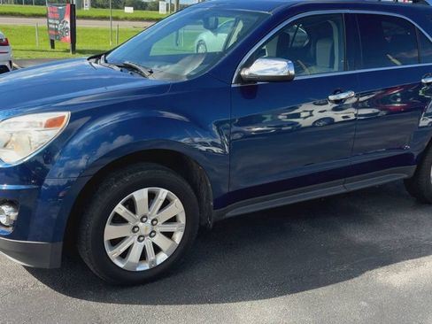Used 2010 Chevrolet Equinox LT w/ Chrome Appearance Package AWD/4WD image 4