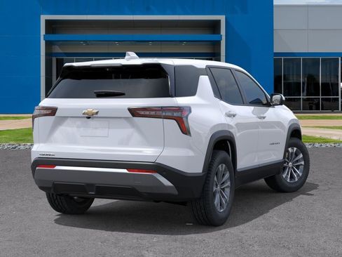 New 2026 Chevrolet Equinox LT w/ Convenience Package II FWD image 4