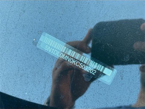 Used 2019 INFINITI QX60 Luxe w/ Essential Package image 40