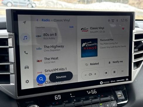 Used 2024 Toyota Tundra Limited image 28