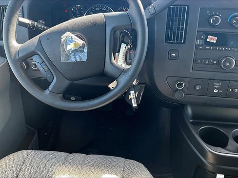 New 2025 Chevrolet Express 3500 RWD image 7