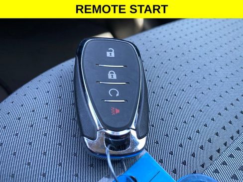 Used 2025 Chevrolet Trax LT FWD image 12
