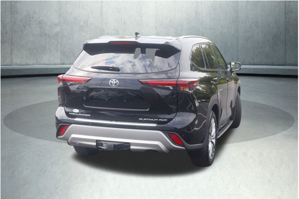 Used 2026 Toyota Highlander Platinum AWD/4WD image 38