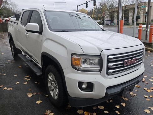 Used 2015 GMC Canyon SLE image 4