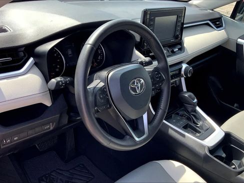 Used 2021 Toyota RAV4 XLE Premium FWD image 16