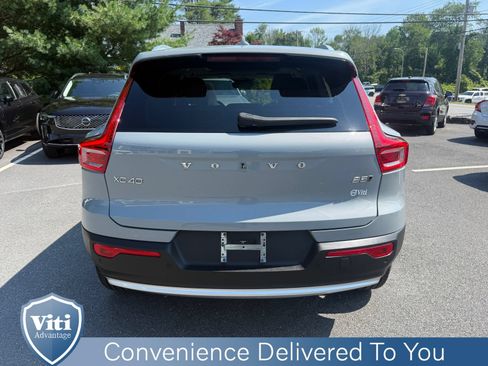 Certified 2024 Volvo XC40 B5 Plus w/ Protection Package Premier AWD/4WD image 7